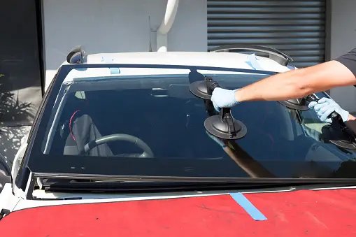 Auto Glass Repair West Hollywood CA - Expert Windshield Repair and Replacement Services with Valley Mobile Auto Glass